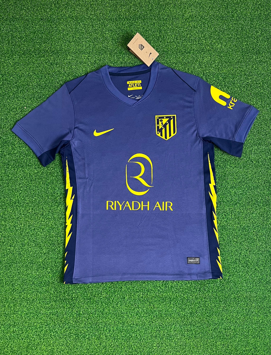 Atlético Madrid Away Jersey – Fan Edition