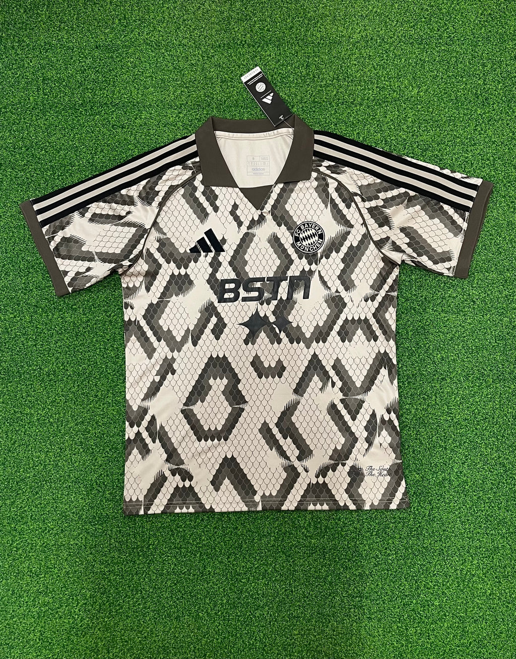 Bayern Munich Snake Pattern Jersey – Special Fan Edition