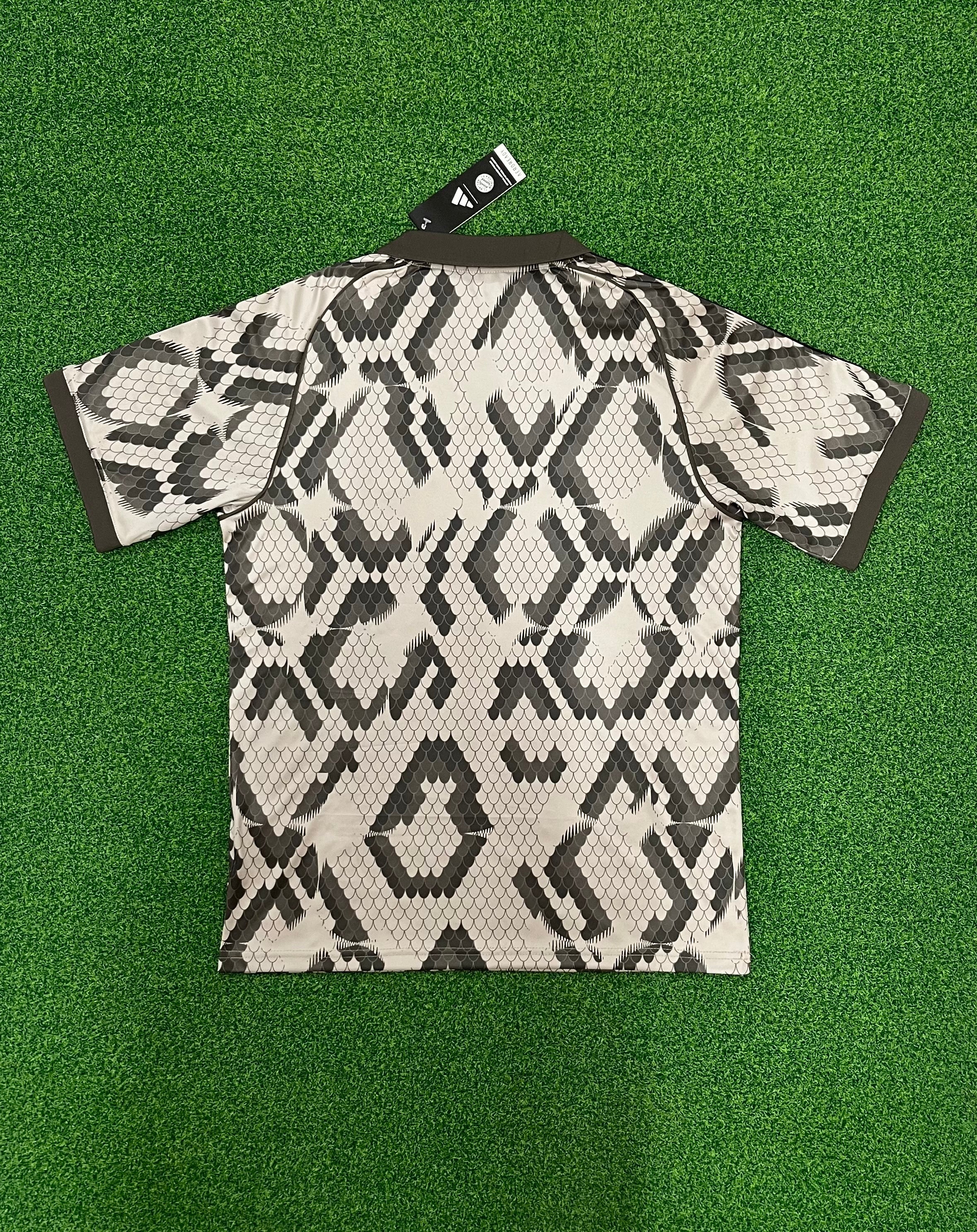 Bayern Munich Snake Pattern Jersey – Special Fan Edition