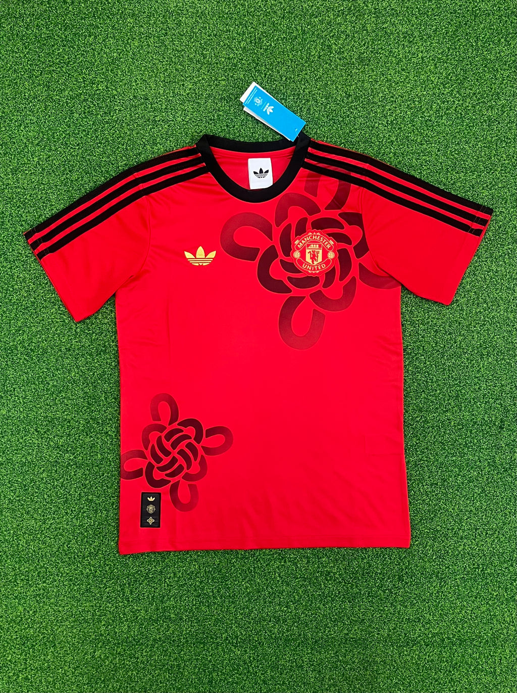 Manchester United Floral Jersey – Special Fan Edition