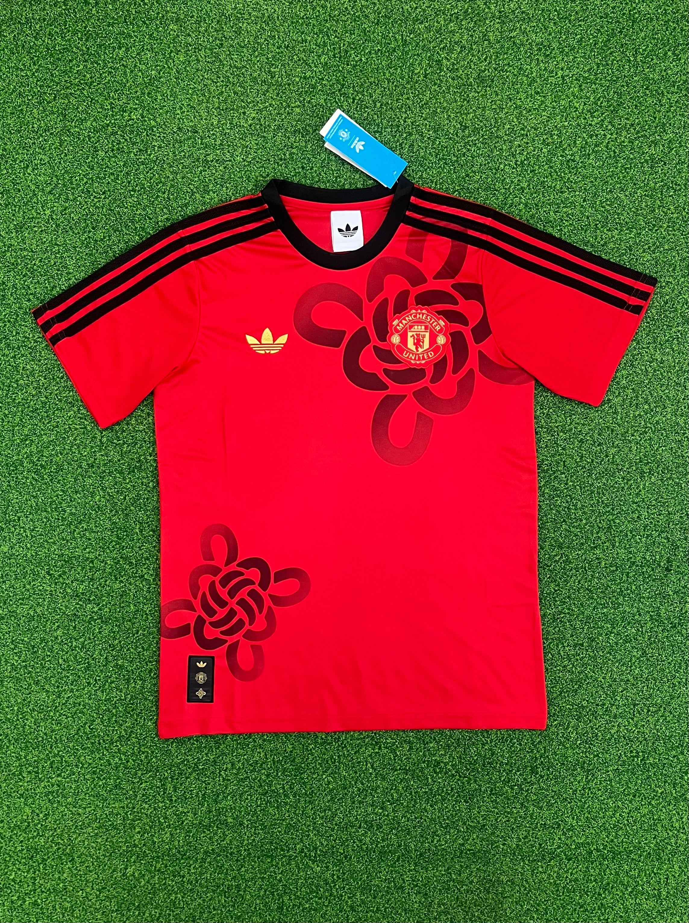 Manchester United Floral Jersey – Special Fan Edition